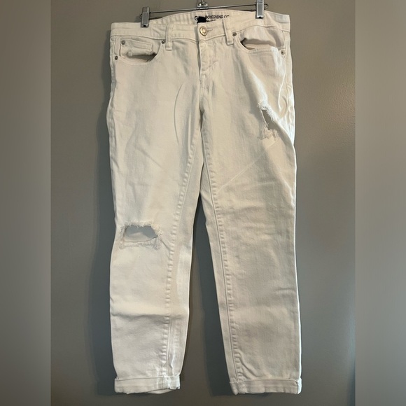 Gap White Boyfriend Fit Ripped Rolled Cuff Jeans Size 8/29 - Picture 1 of 13